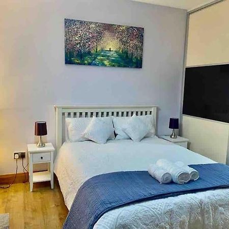Lovely 1 Bed Studio Apartment With Free Parking Oxford Bagian luar foto