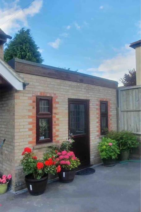 Lovely 1 Bed Studio Apartment With Free Parking Oxford Bagian luar foto