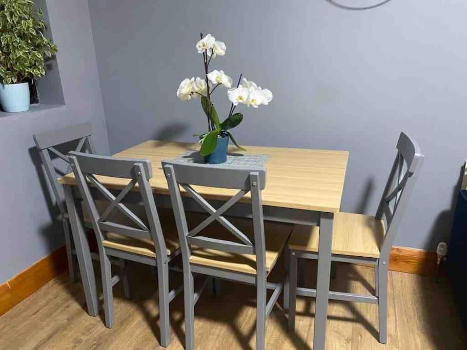 Lovely 1 Bed Studio Apartment With Free Parking Oxford Bagian luar foto